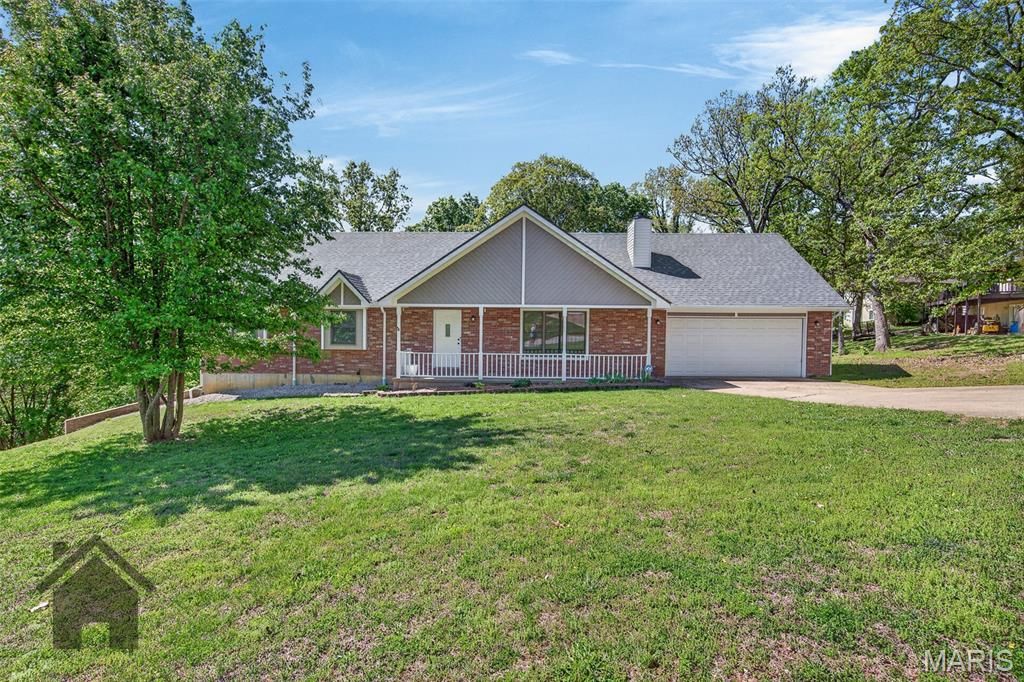 Photo of 100 LaSalle Drive, Waynesville, MO 65583 (MLS # 26013822)