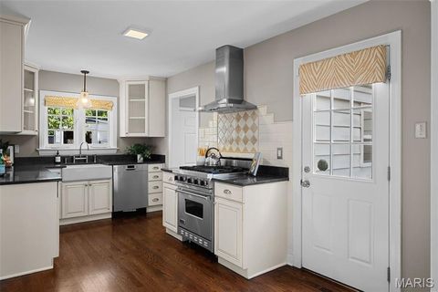Tiny photo for 664 Hawbrook Avenue, Kirkwood, MO 63122 (MLS # 25066013)