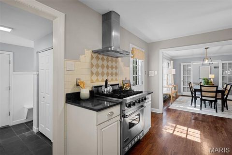 Tiny photo for 664 Hawbrook Avenue, Kirkwood, MO 63122 (MLS # 25066013)