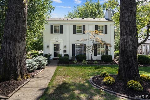 Photo of 664 Hawbrook Avenue, Kirkwood, MO 63122 (MLS # 25066013)