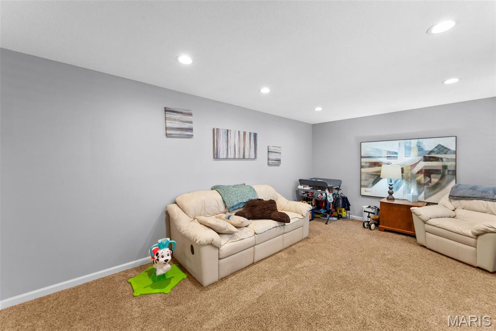 St Louis, Missouri 63146, United States, 4 Bedrooms Bedrooms, ,3 BathroomsBathrooms,Residential,Coming Soon,255146