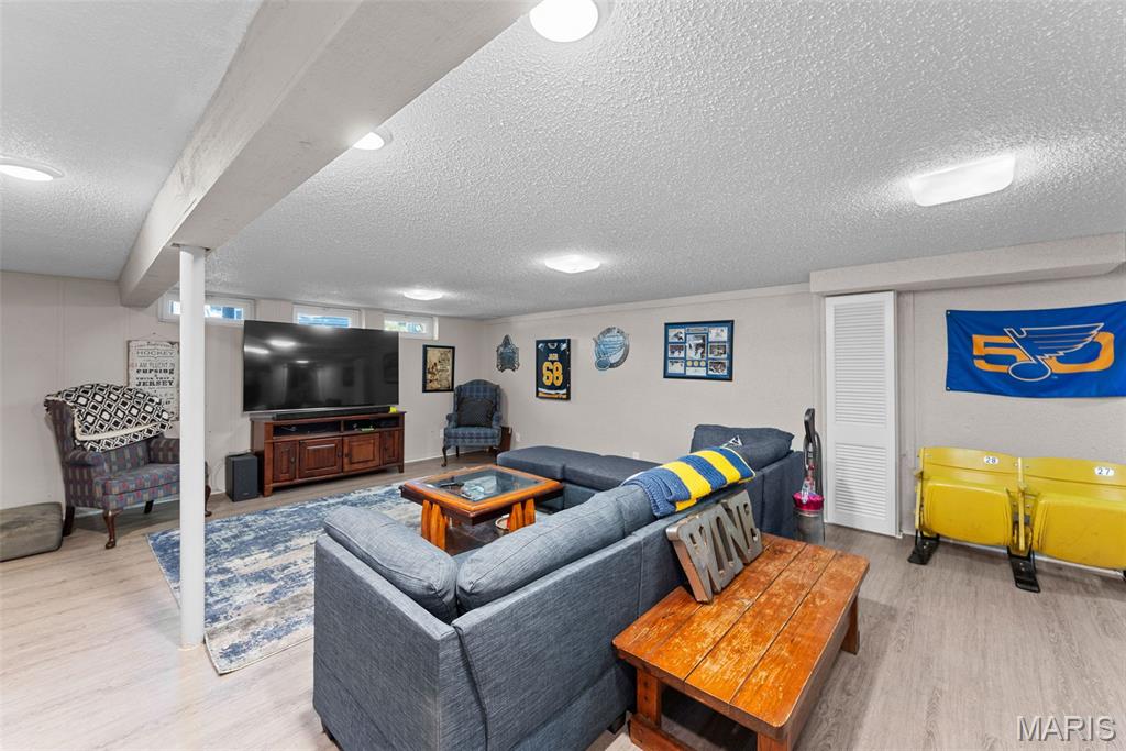 St Louis, Missouri 63146, United States, 4 Bedrooms Bedrooms, ,3 BathroomsBathrooms,Residential,Coming Soon,255146