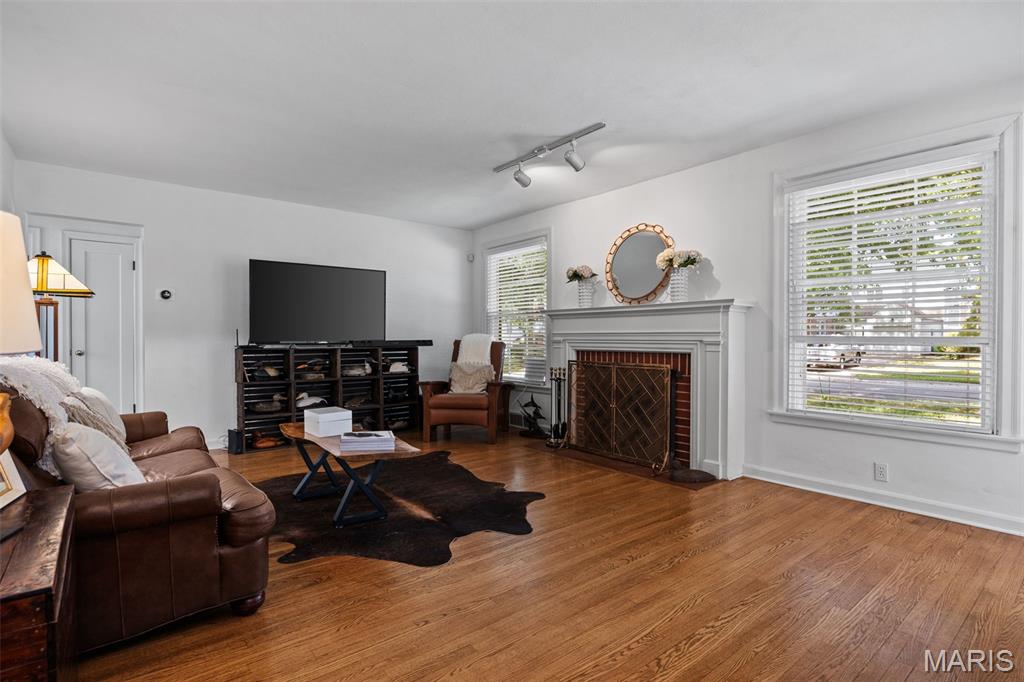 424 Greenleaf Drive