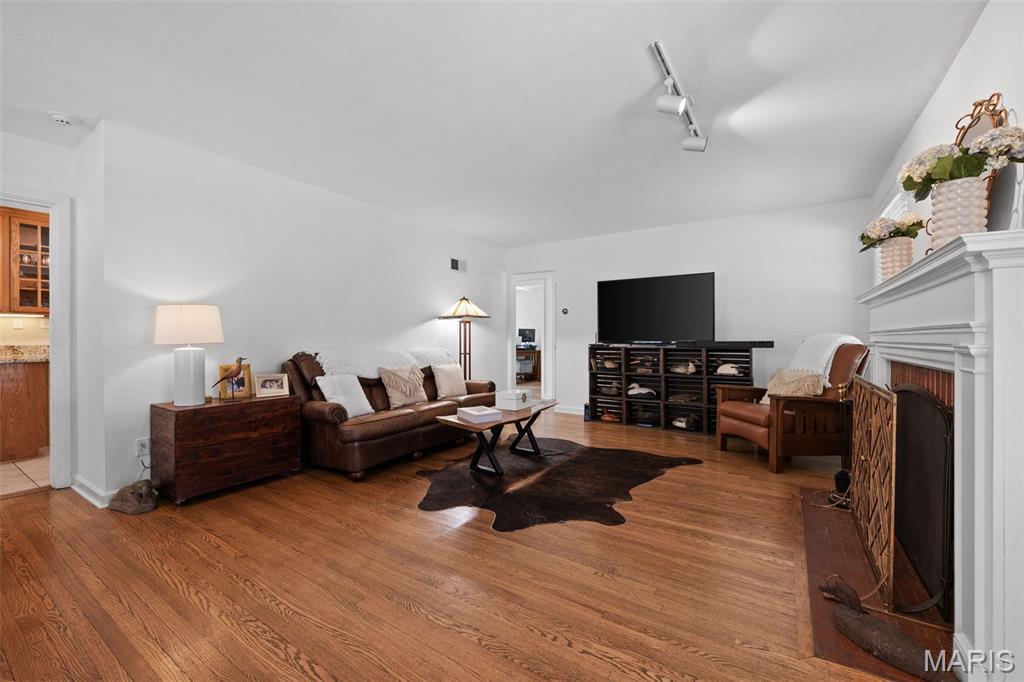 424 Greenleaf Drive