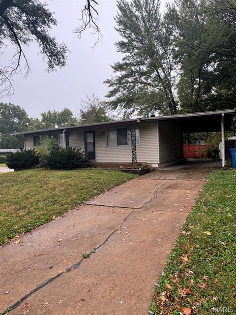 Tiny photo for 1936 Green Valley Drive, Dellwood, MO 63136 (MLS # 26068928)
