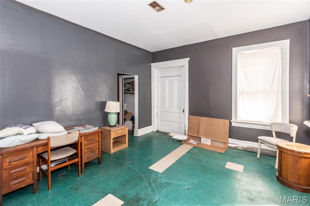 St Louis, Missouri 63107, United States, 8 Bedrooms Bedrooms, ,3 BathroomsBathrooms,Residential,Active,156939