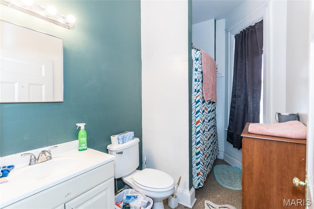 St Louis, Missouri 63107, United States, 8 Bedrooms Bedrooms, ,3 BathroomsBathrooms,Residential,Active,156939