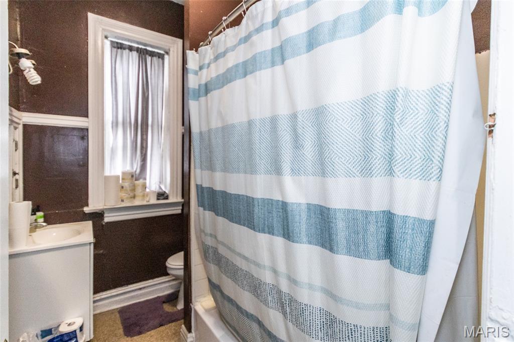 St Louis, Missouri 63107, United States, 8 Bedrooms Bedrooms, ,3 BathroomsBathrooms,Residential,Active,156939