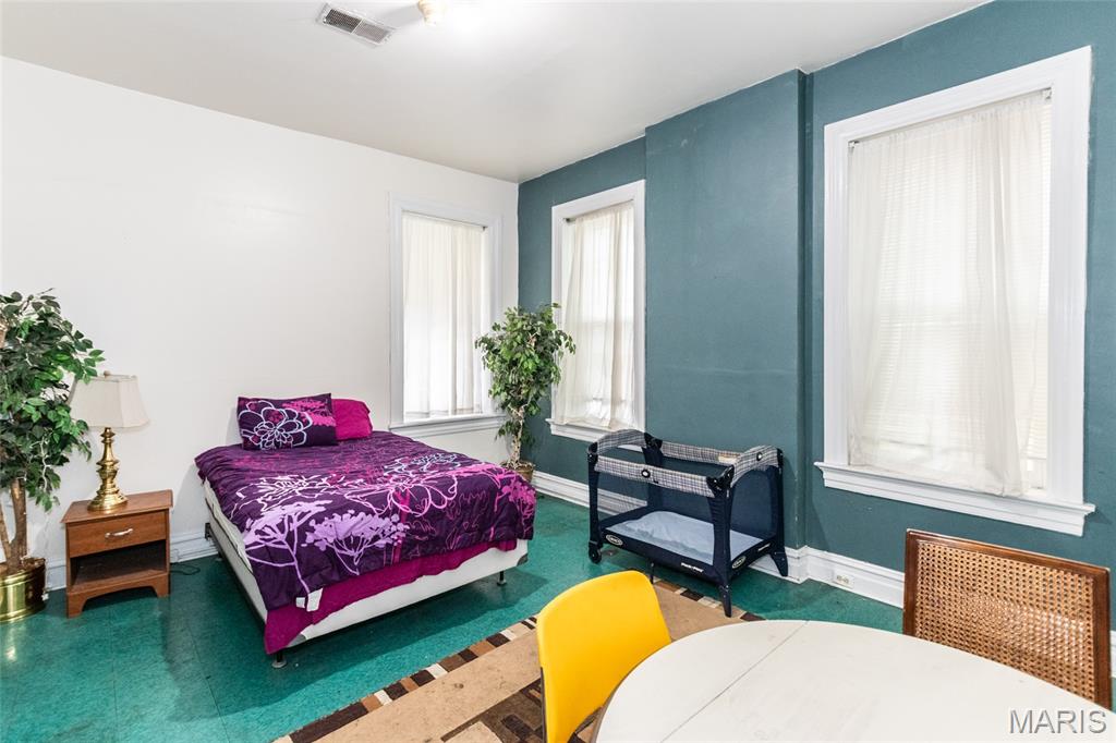 St Louis, Missouri 63107, United States, 8 Bedrooms Bedrooms, ,3 BathroomsBathrooms,Residential,Active,156939