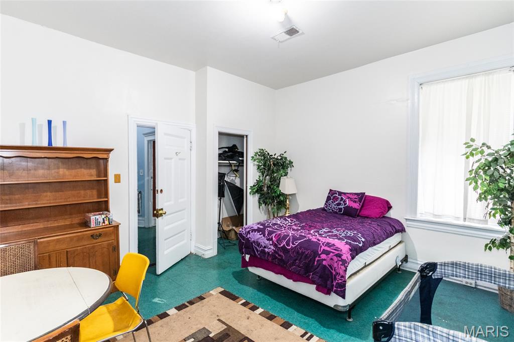 St Louis, Missouri 63107, United States, 8 Bedrooms Bedrooms, ,3 BathroomsBathrooms,Residential,Active,156939