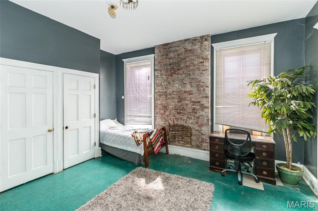 St Louis, Missouri 63107, United States, 8 Bedrooms Bedrooms, ,3 BathroomsBathrooms,Residential,Active,156939