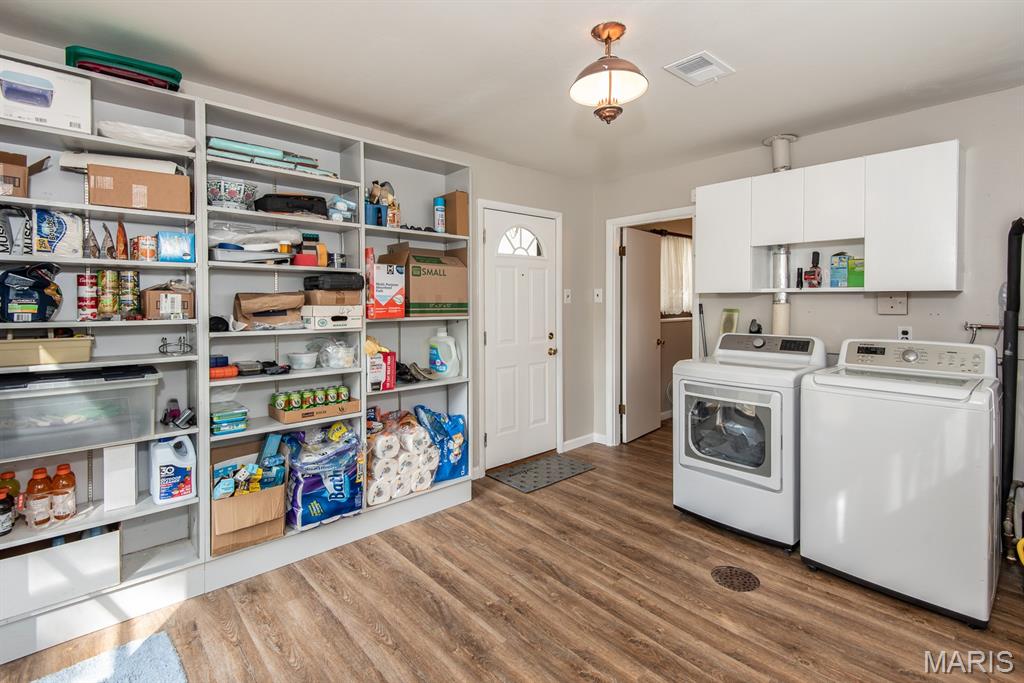 St Louis, Missouri 63121, United States, 3 Bedrooms Bedrooms, ,1 BathroomBathrooms,Residential,Active,222755