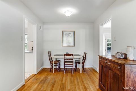 Tiny photo for 725 Brookridge Drive, Webster Groves, MO 63119 (MLS # 25067229)