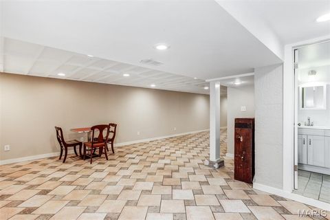 Tiny photo for 725 Brookridge Drive, Webster Groves, MO 63119 (MLS # 25067229)