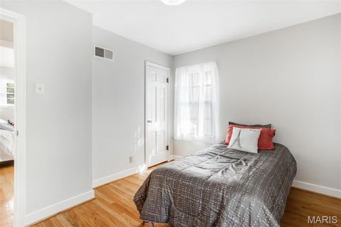 Tiny photo for 725 Brookridge Drive, Webster Groves, MO 63119 (MLS # 25067229)