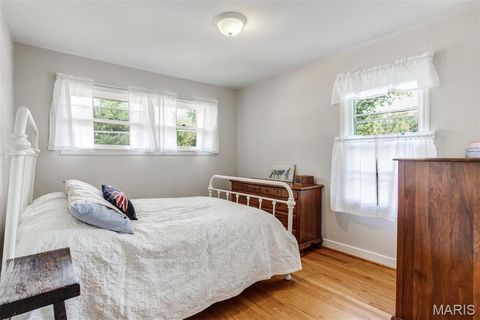 Tiny photo for 725 Brookridge Drive, Webster Groves, MO 63119 (MLS # 25067229)