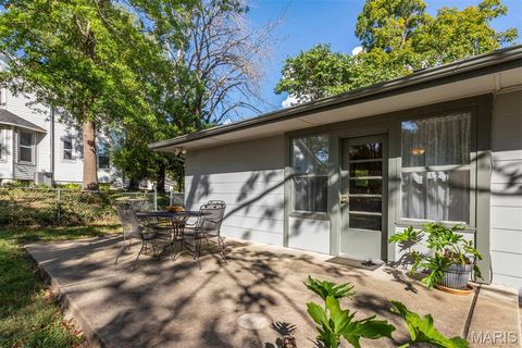 Tiny photo for 725 Brookridge Drive, Webster Groves, MO 63119 (MLS # 25067229)