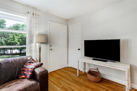 Tiny photo for 725 Brookridge Drive, Webster Groves, MO 63119 (MLS # 25067229)
