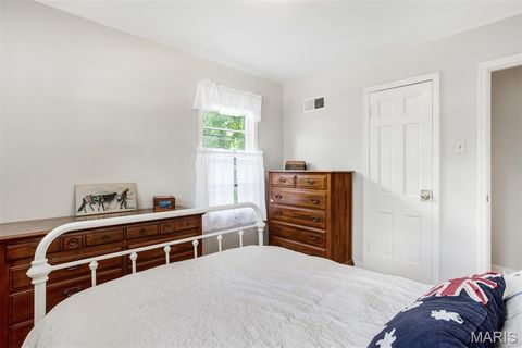 Tiny photo for 725 Brookridge Drive, Webster Groves, MO 63119 (MLS # 25067229)