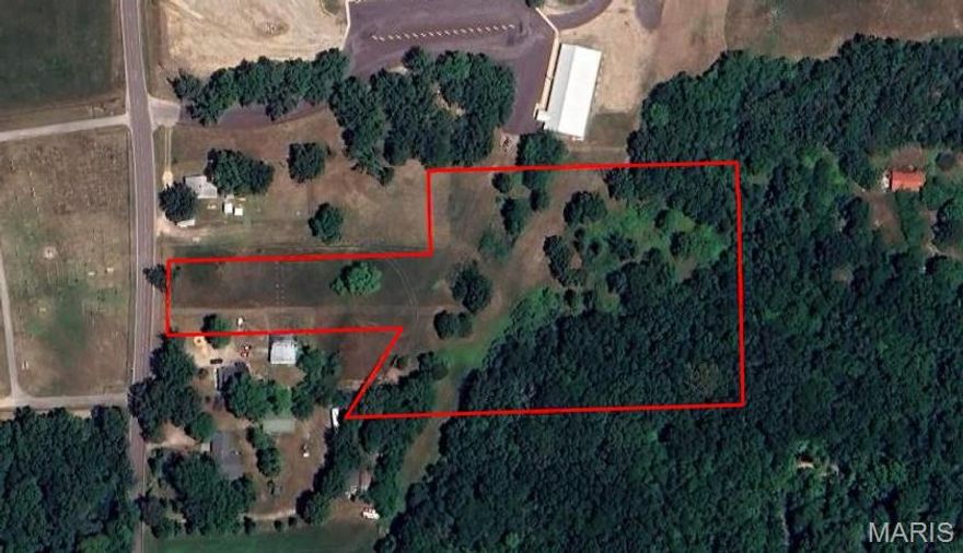 Seize a rare opportunity with this 4.14-acre parcel located on the edge of Sullivan City Limits—positioned perfectly for future development, expansion, or strategic investment. With its generous size and convenient proximity to city amenities, this property offers outstanding potential for a builder looking to create multiple homesites, a developer seeking affordable land with upside, or even an expansion project for nearby businesses.