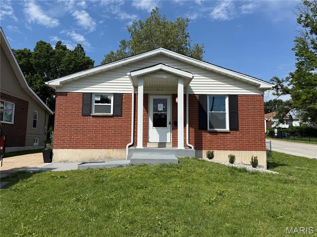 Photo of 7101 Lexington Avenue, St Louis, MO 63121 (MLS # 26027299)