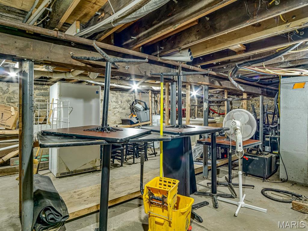 Jj Clarks - Commercial Sale