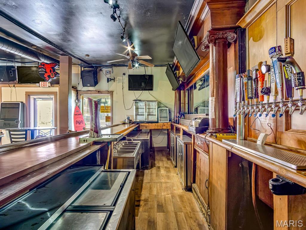 Jj Clarks - Commercial Sale