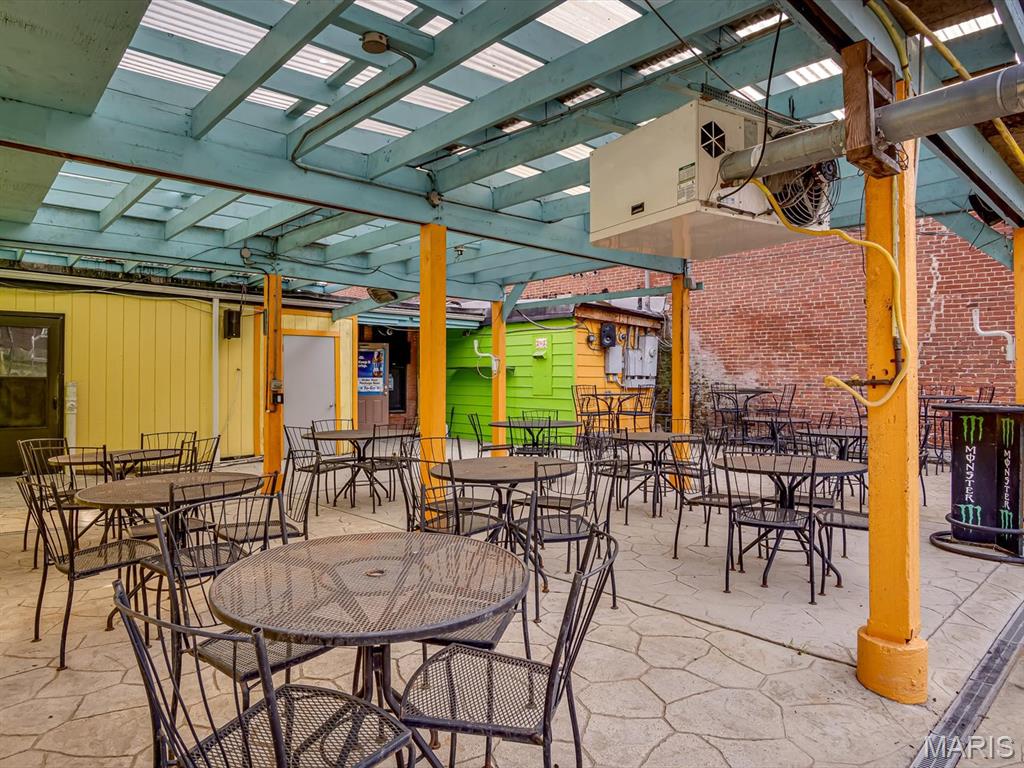 Jj Clarks - Commercial Sale