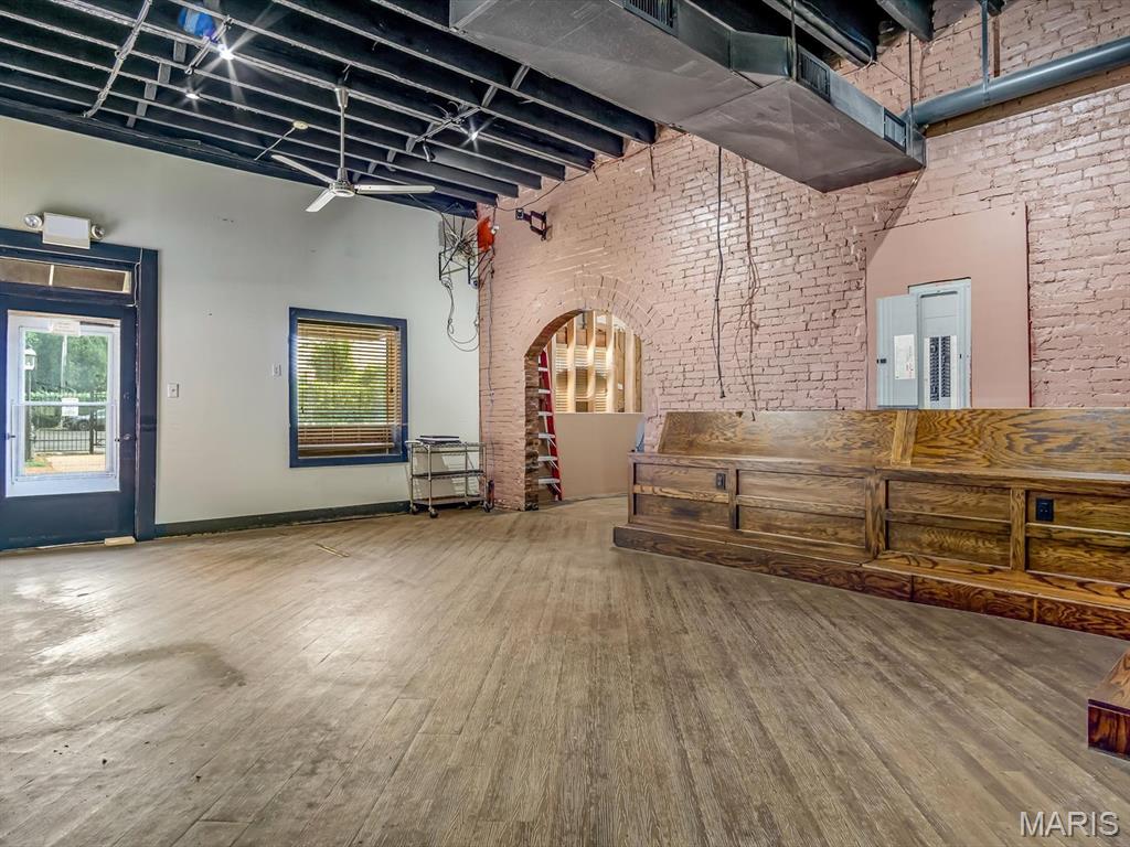 Jj Clarks - Commercial Sale