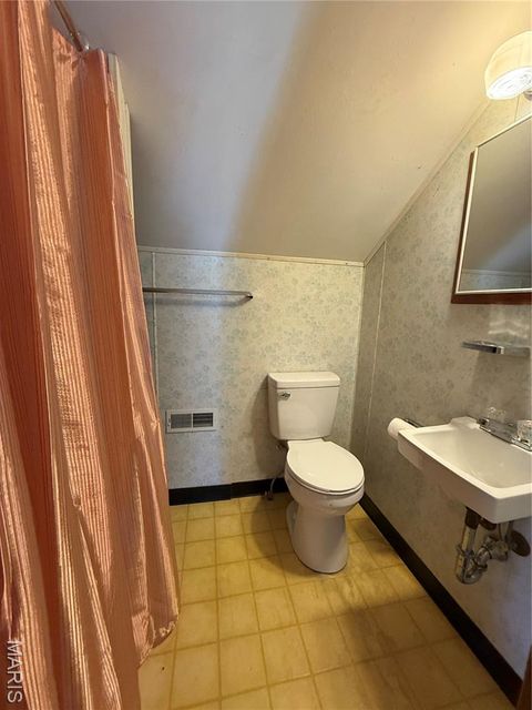 Tiny photo for 1420 W Centennial Avenue, Bowling Green, MO 63334 (MLS # 25055899)