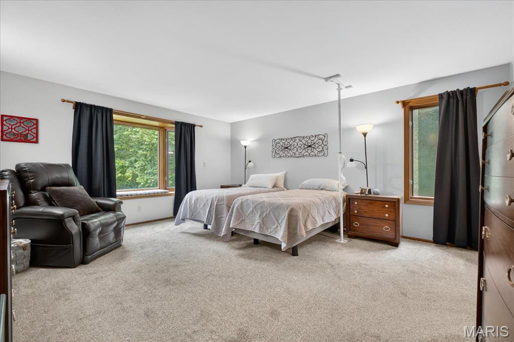 Fenton, Missouri 63026, United States, 4 Bedrooms Bedrooms, ,4 BathroomsBathrooms,Residential,Pending,179765