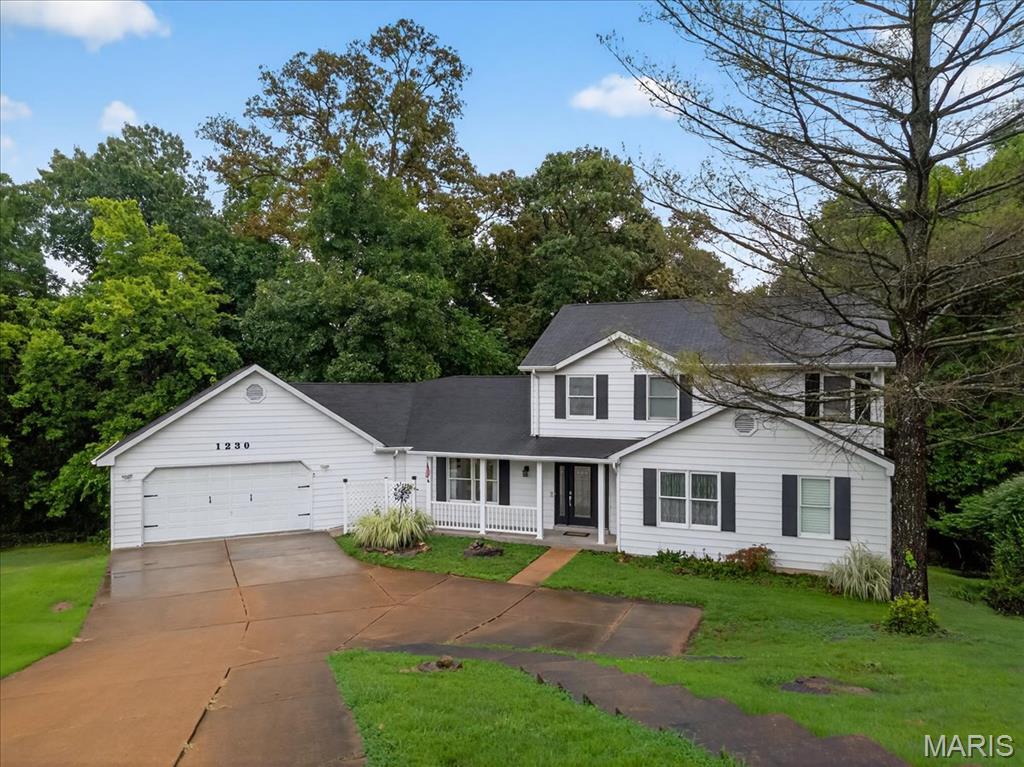 Fenton, Missouri 63026, United States, 4 Bedrooms Bedrooms, ,4 BathroomsBathrooms,Residential,Pending,179765