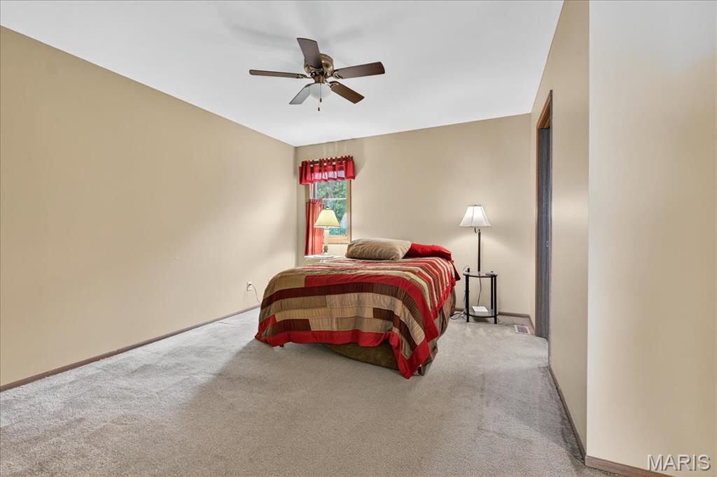 Fenton, Missouri 63026, United States, 4 Bedrooms Bedrooms, ,4 BathroomsBathrooms,Residential,Pending,179765