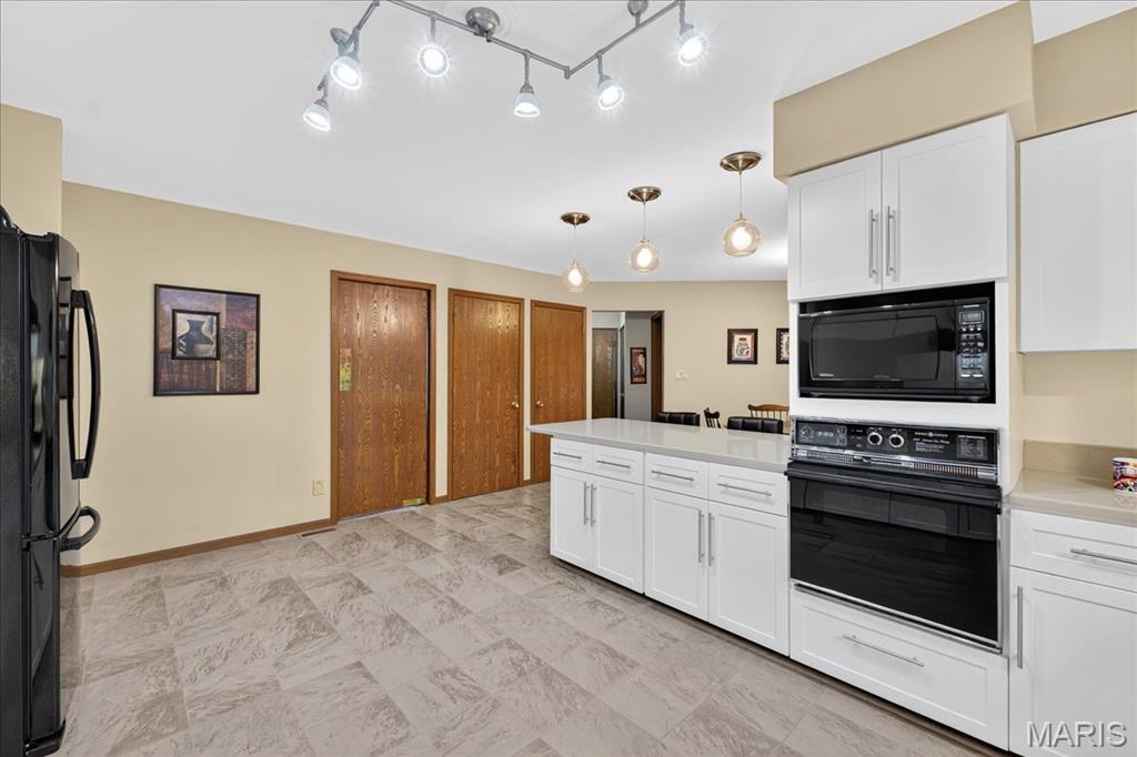 Fenton, Missouri 63026, United States, 4 Bedrooms Bedrooms, ,4 BathroomsBathrooms,Residential,Pending,179765