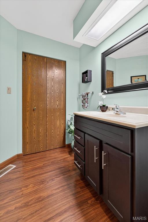 Fenton, Missouri 63026, United States, 4 Bedrooms Bedrooms, ,4 BathroomsBathrooms,Residential,Pending,179765