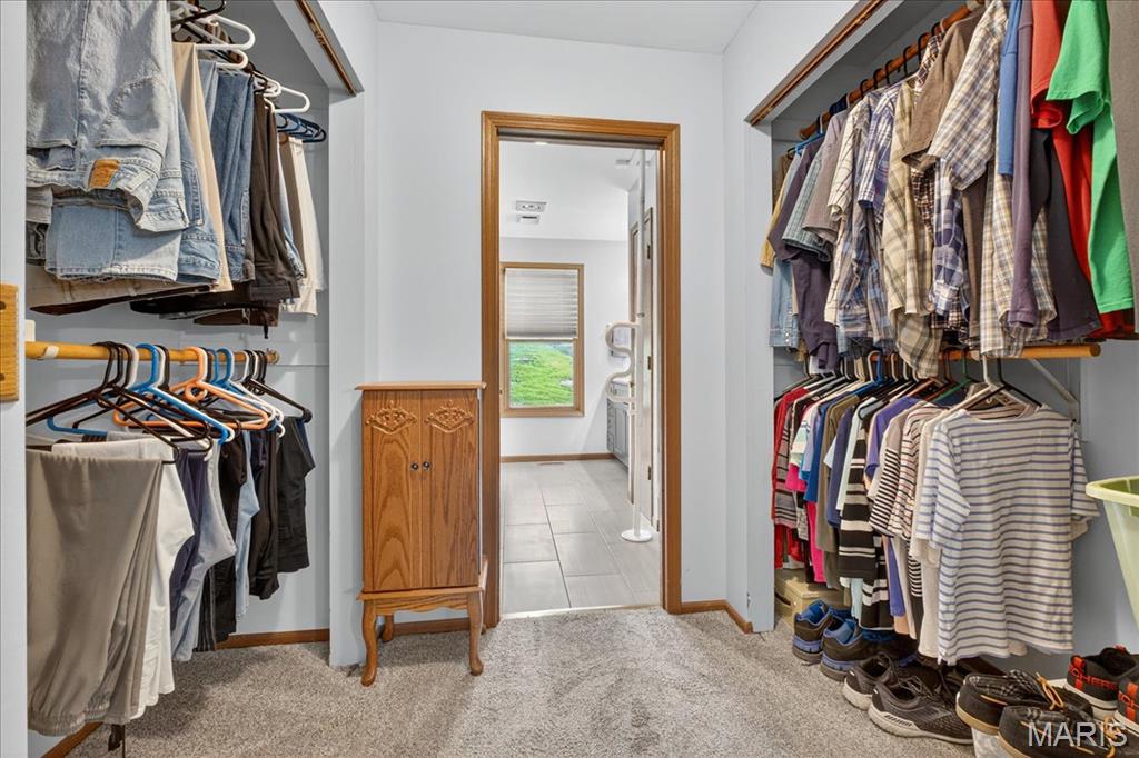 Fenton, Missouri 63026, United States, 4 Bedrooms Bedrooms, ,4 BathroomsBathrooms,Residential,Pending,179765