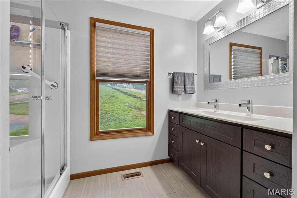 Fenton, Missouri 63026, United States, 4 Bedrooms Bedrooms, ,4 BathroomsBathrooms,Residential,Pending,179765