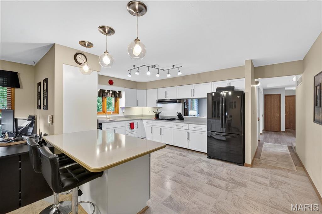 Fenton, Missouri 63026, United States, 4 Bedrooms Bedrooms, ,4 BathroomsBathrooms,Residential,Pending,179765