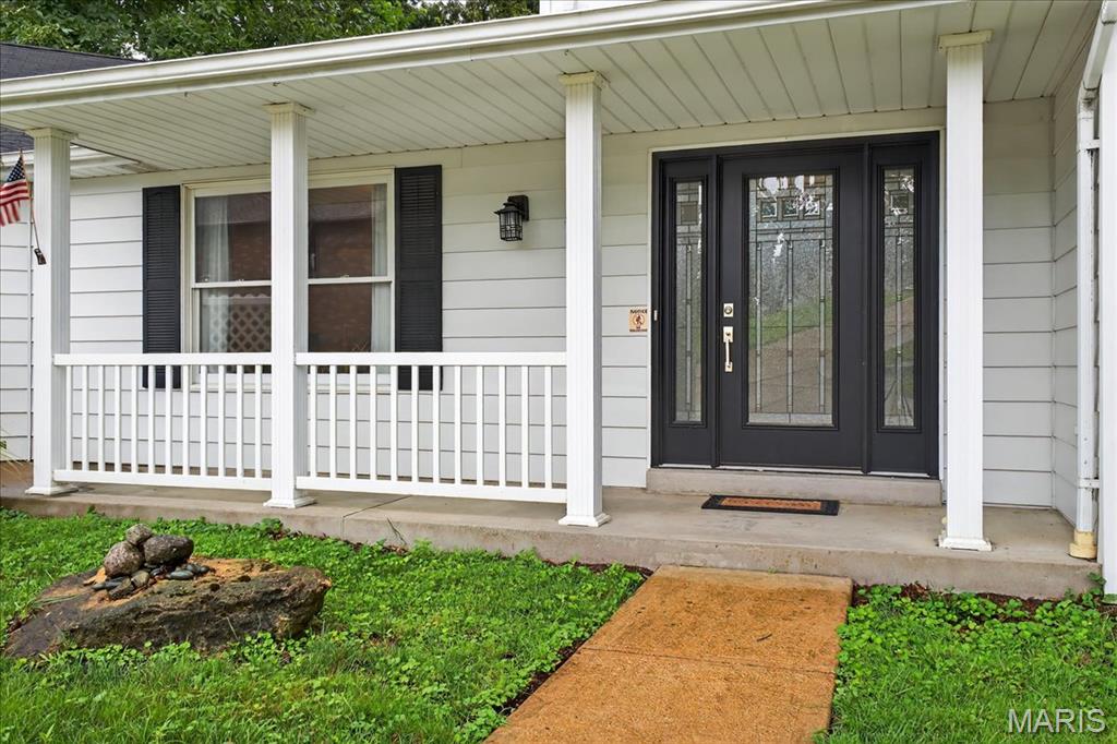 Fenton, Missouri 63026, United States, 4 Bedrooms Bedrooms, ,4 BathroomsBathrooms,Residential,Pending,179765