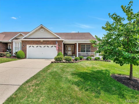 Photo of 5512 Heather Bluff Court, Chesterfield, MO 63128 (MLS # 26045794)