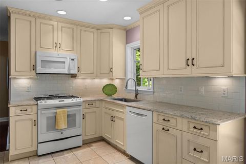 Tiny photo for 29 Thorndell Drive, St Louis, MO 63117 (MLS # 26023675)