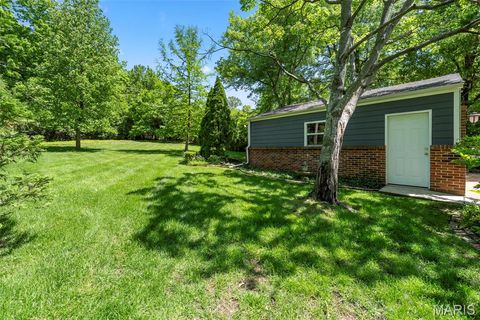 Tiny photo for 29 Thorndell Drive, St Louis, MO 63117 (MLS # 26023675)