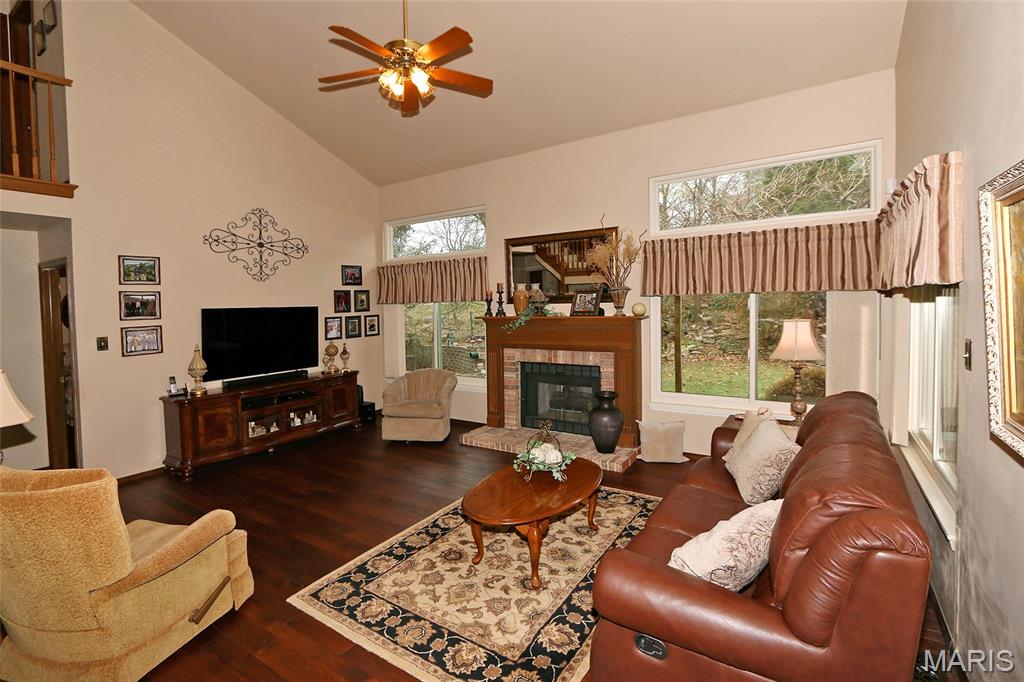 928 Oak Terrace Court