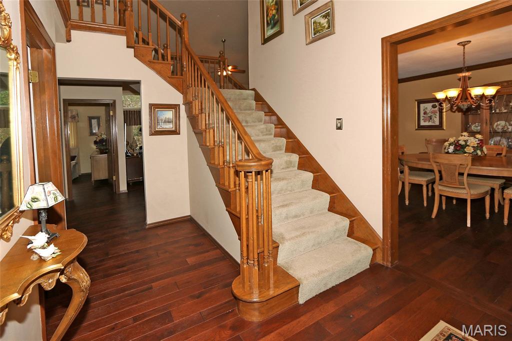 928 Oak Terrace Court