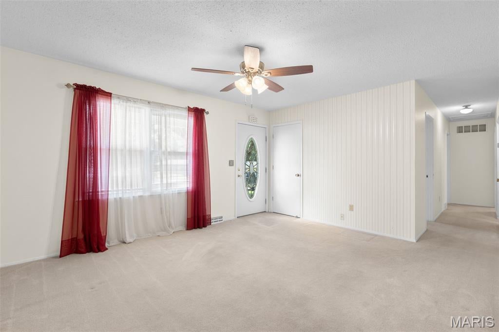 611 W Roosevelt Avenue
