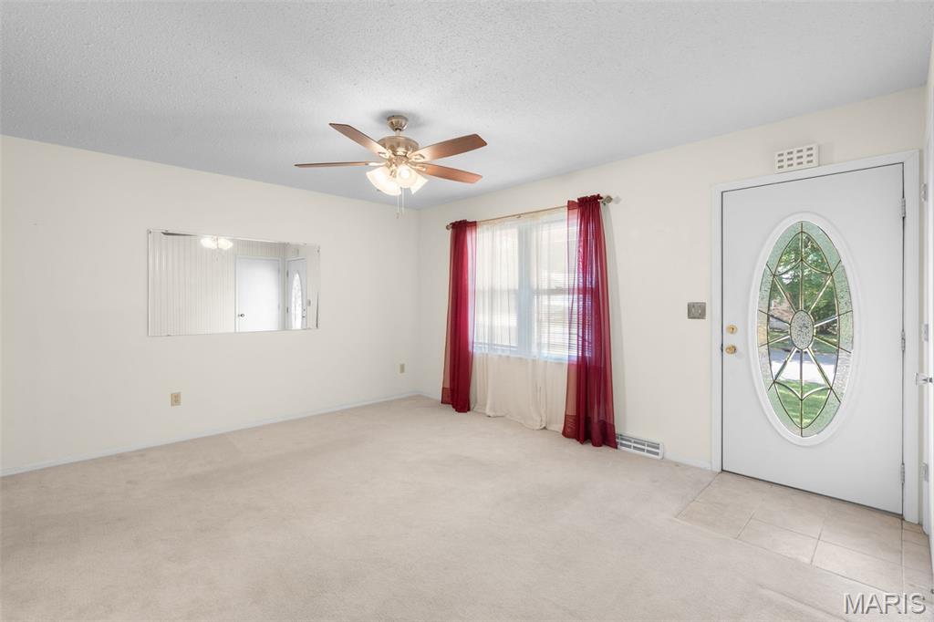 611 W Roosevelt Avenue