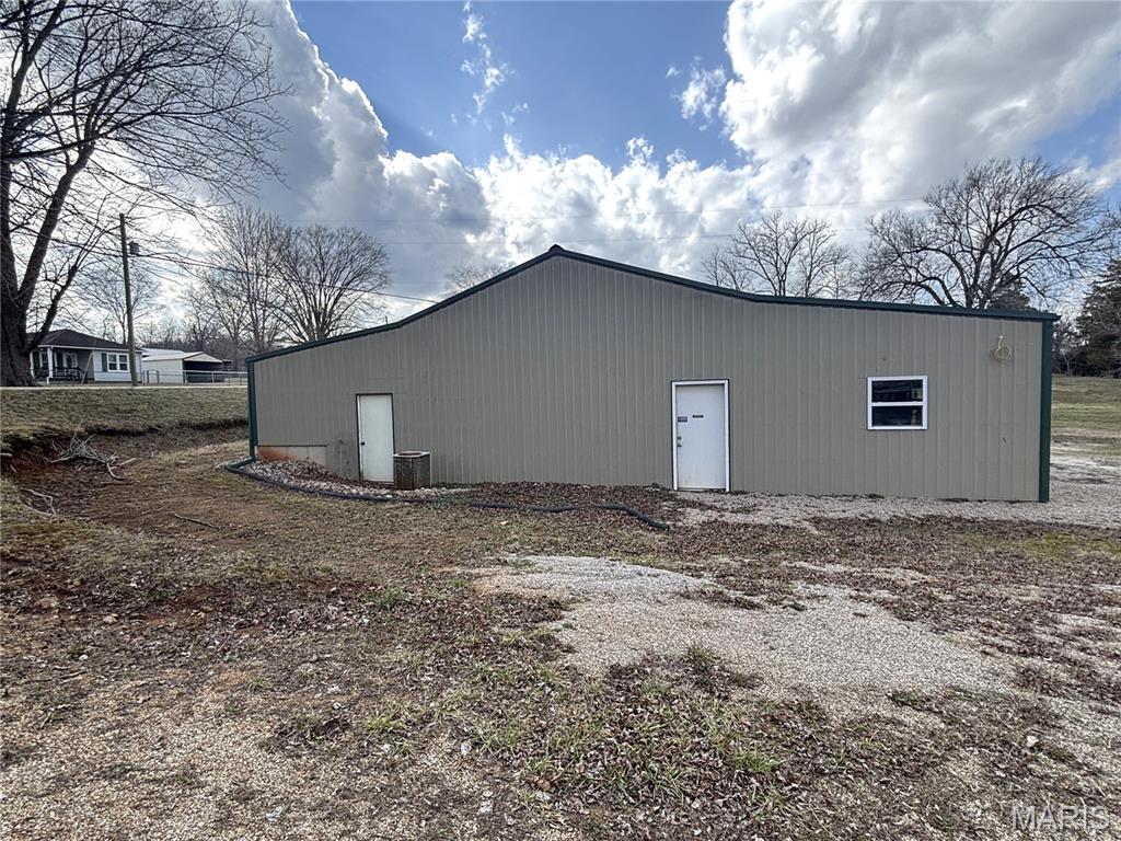 non-subdivision - Commercial Sale