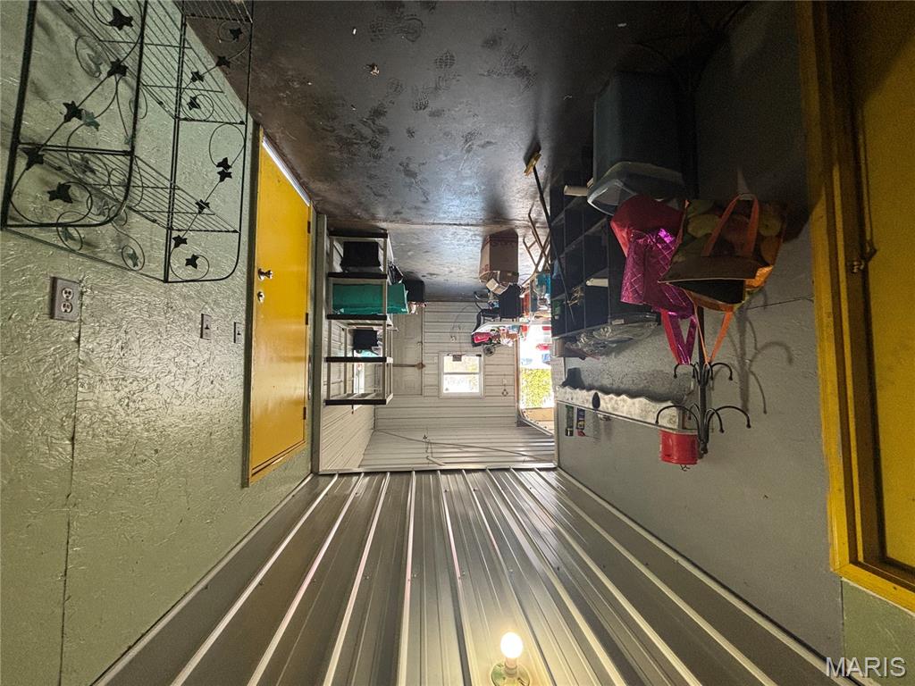 non-subdivision - Commercial Sale