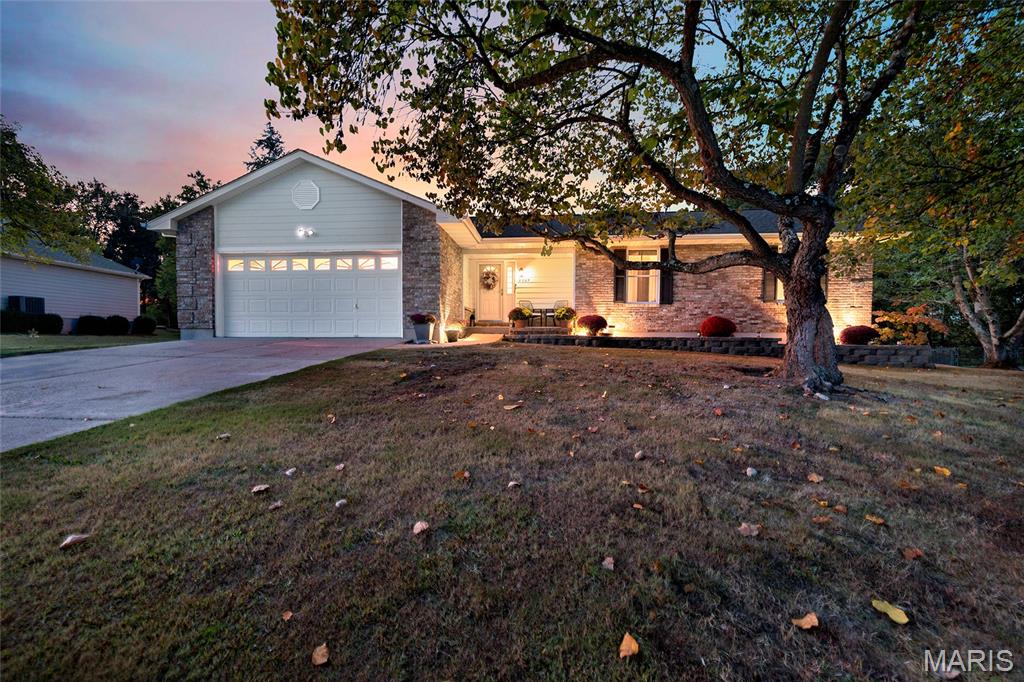Photo of 2264 Pine Lake Loop, Gray Summit, MO 63039 (MLS # 26064817)