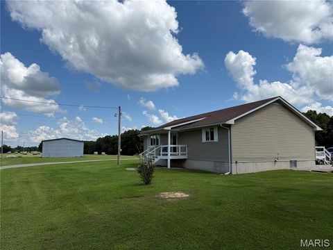 Tiny photo for 17351 Highway NN, Bowling Green, MO 63334 (MLS # 25054947)